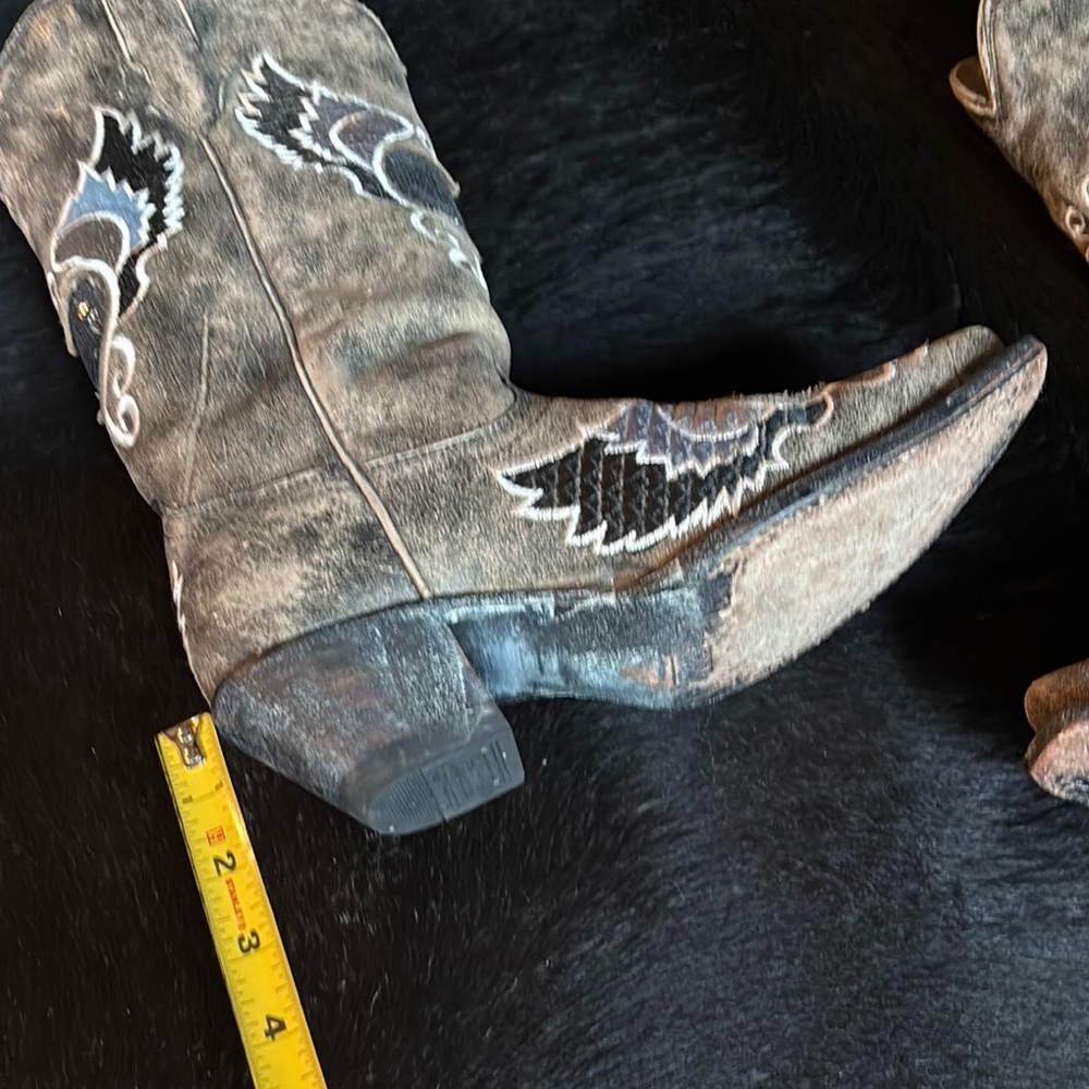 Coral Gray and Blue Embroidered Women's Boots - Picture 4 of 8